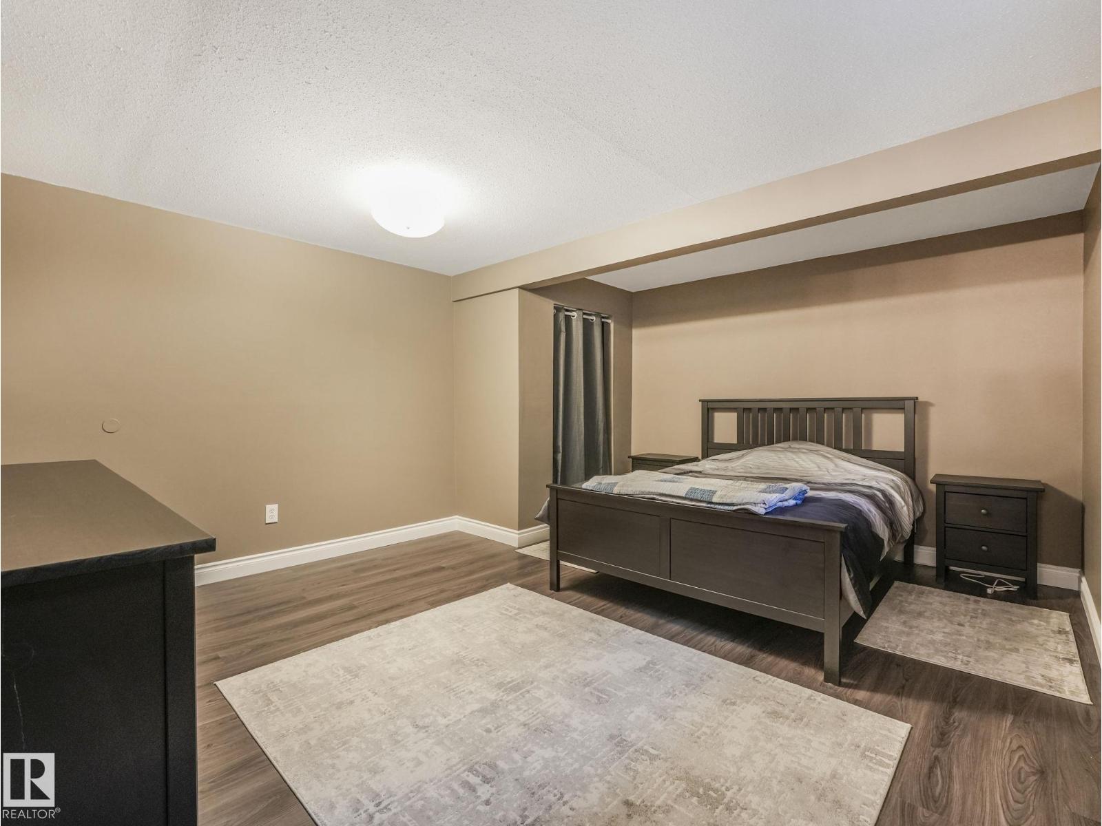 9945 163 ST NW NW - 50