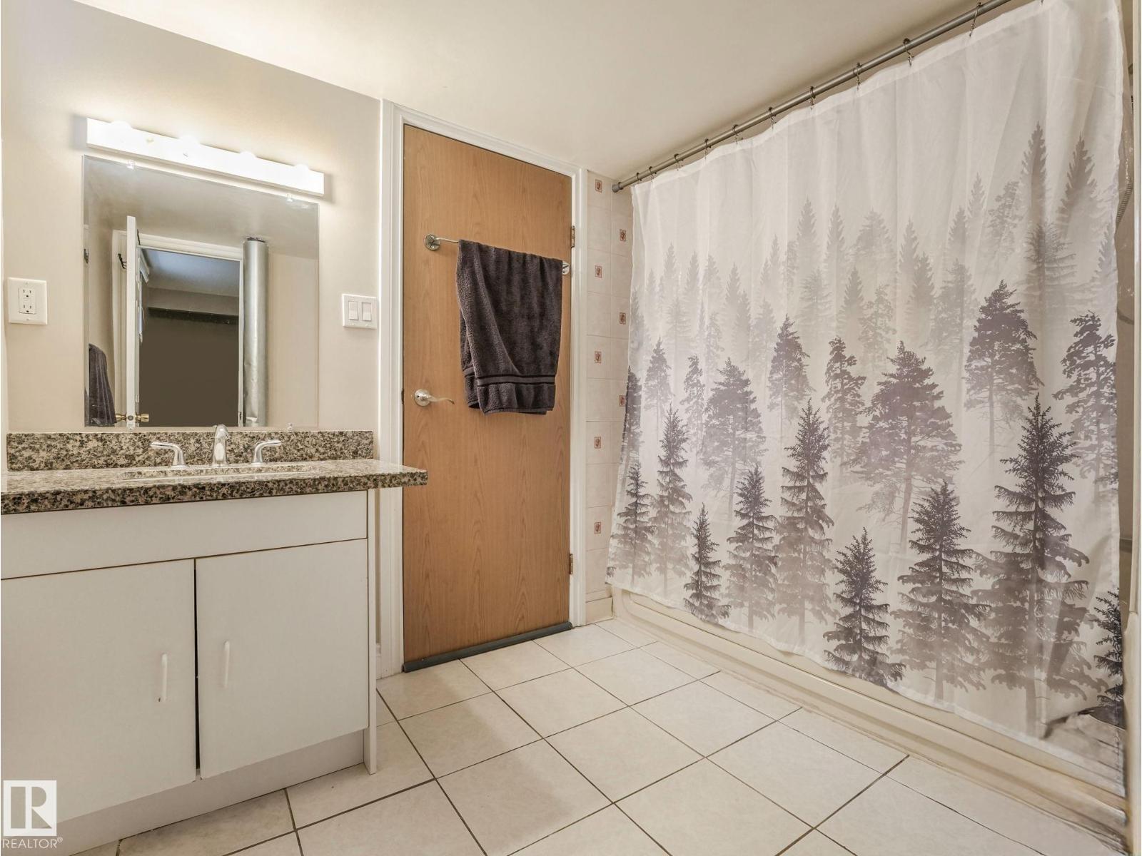 9945 163 ST NW NW - 52
