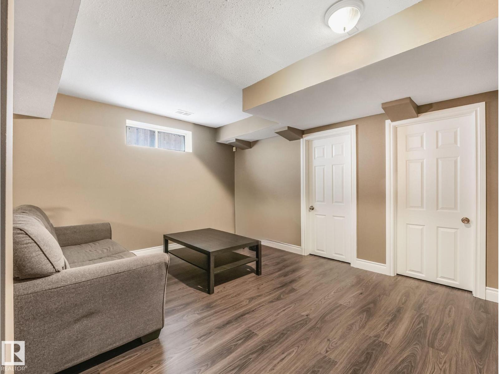 9945 163 ST NW NW - 47