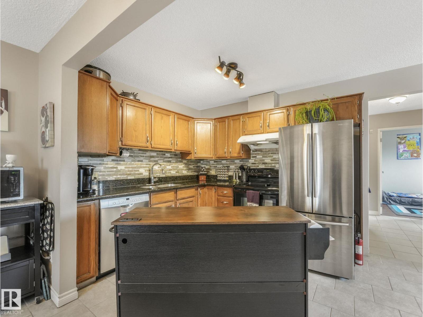 9945 163 ST NW NW - 27