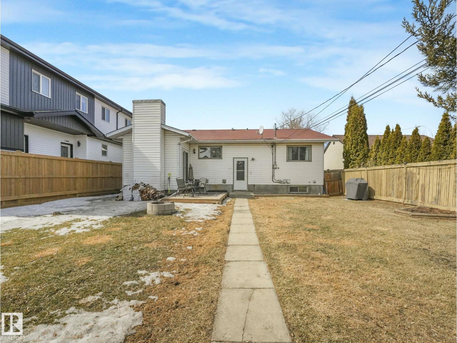 9945 163 ST NW NW - 60