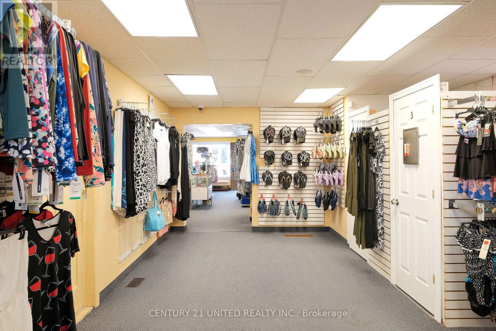 23 QUEEN STREET — photo 11