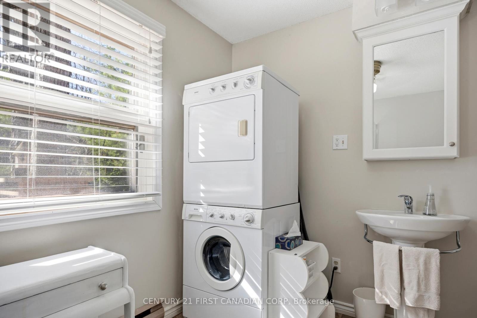 10277 GRAND OAKS DRIVE - 22