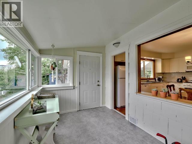 766 DOMINION STREET - 16