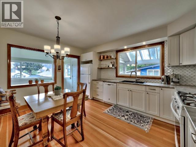 766 DOMINION STREET - 6