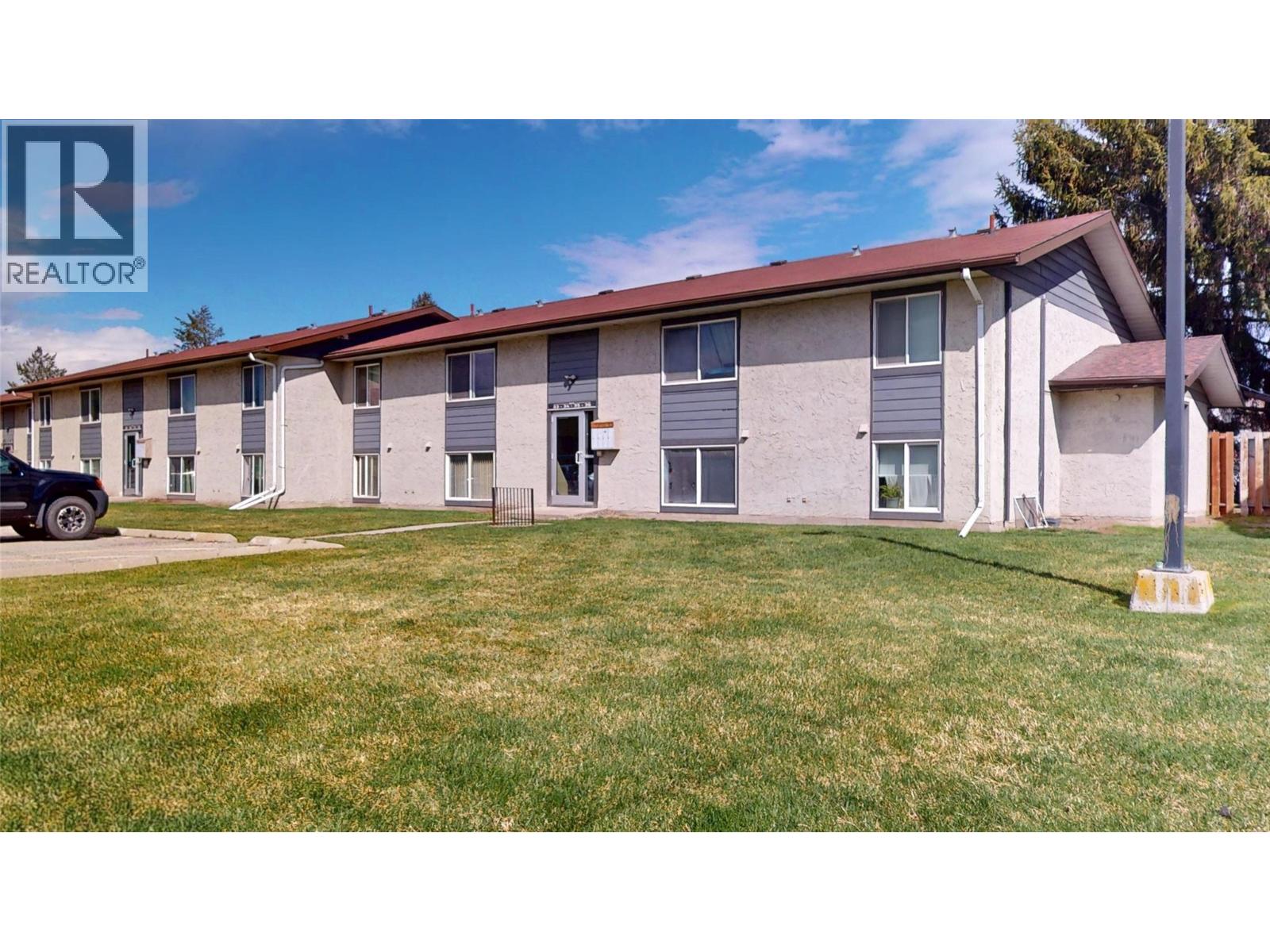 #33 717 21ST AVENUE N - Image 2