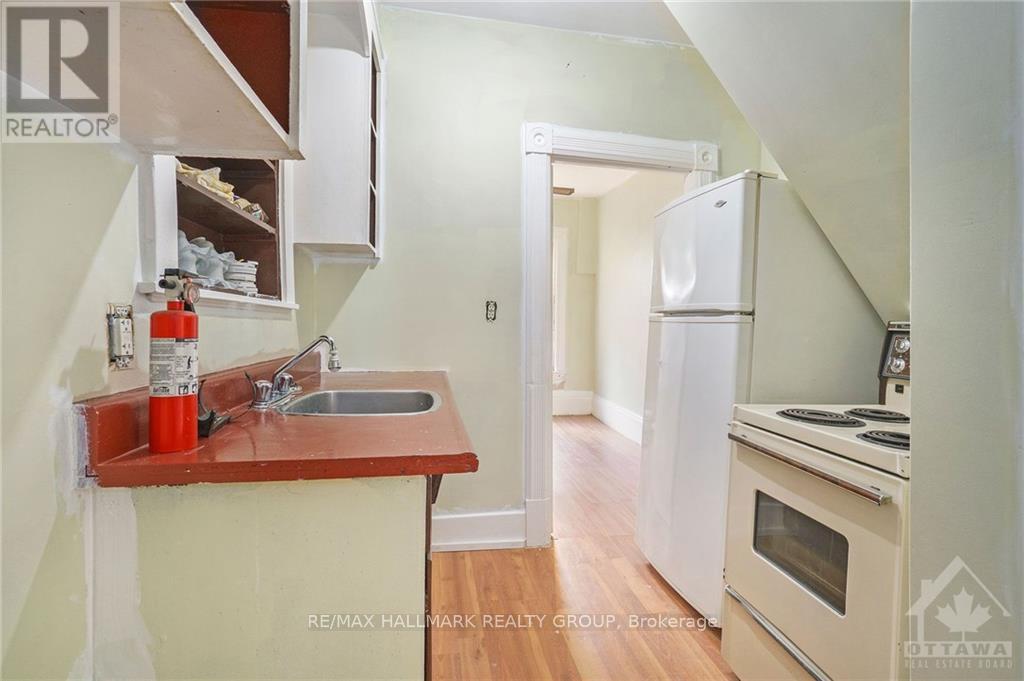 42 CHURCH STREET W - 22