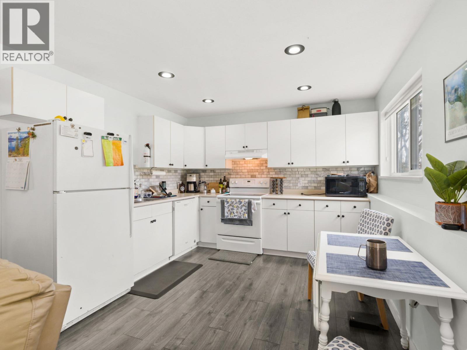 797 CELESTIAL PLACE, Gibsons