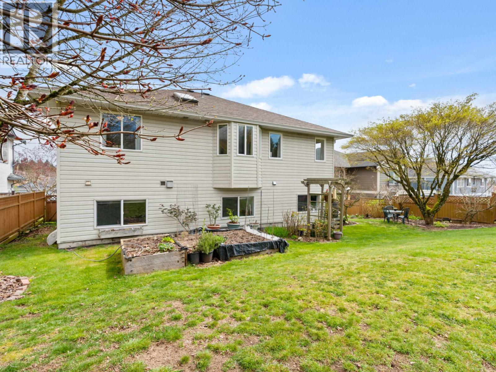 797 CELESTIAL PLACE, Gibsons