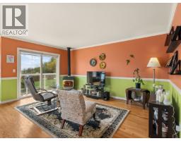 797 Celestial Place, Gibsons, BC V0N1V9 Photo 10