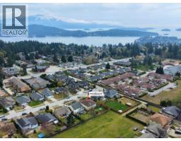797 Celestial Place, Gibsons, BC V0N1V9 Photo 33