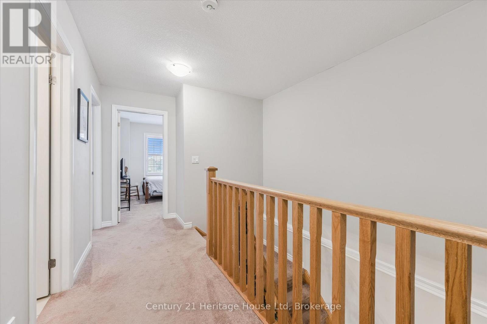 73 COURTNEY STREET — photo 20