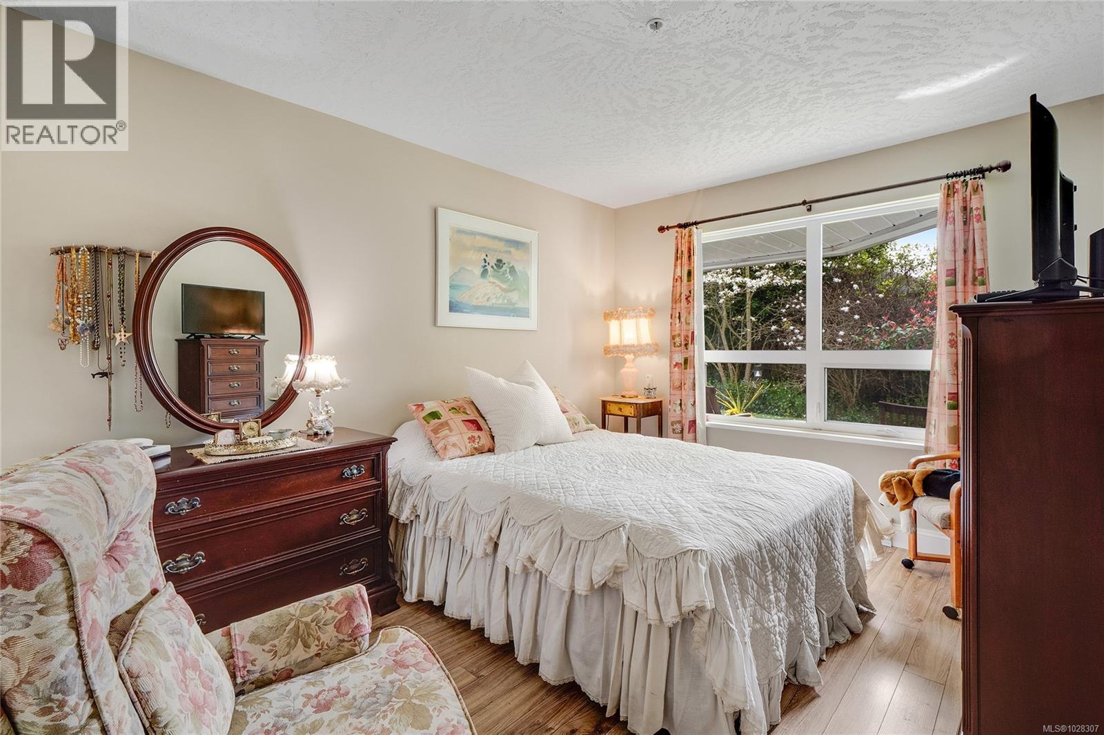 105 1505 Church Avenue, Saanich