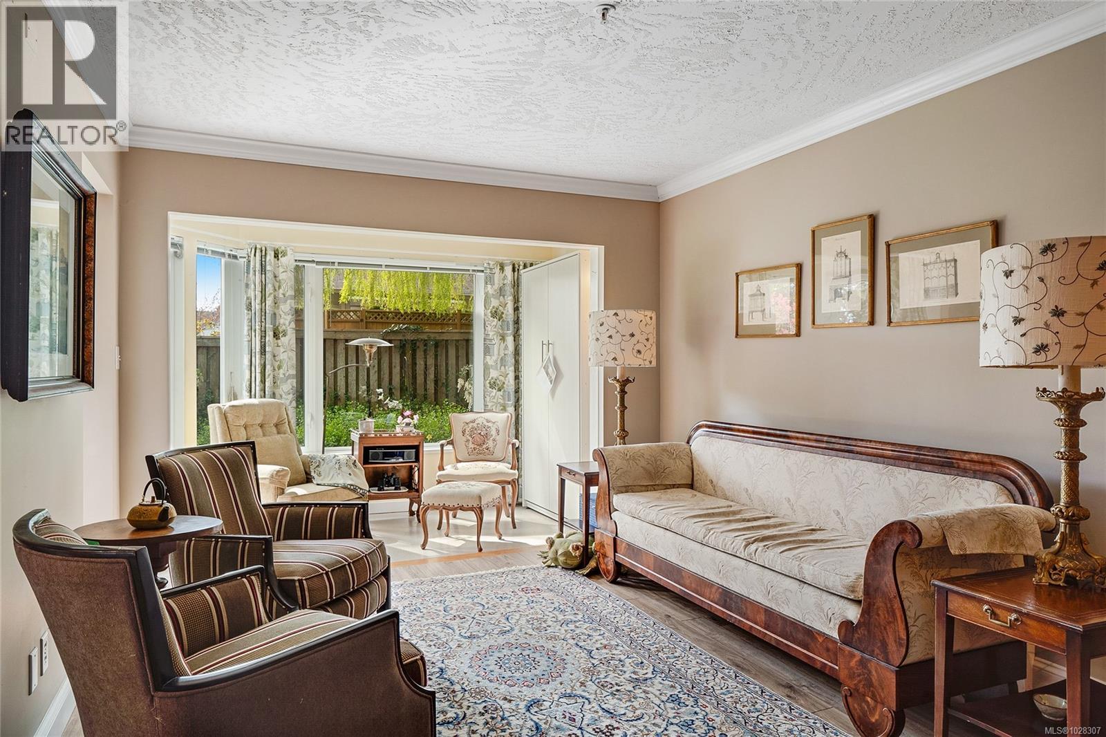 105 1505 Church Avenue, Saanich