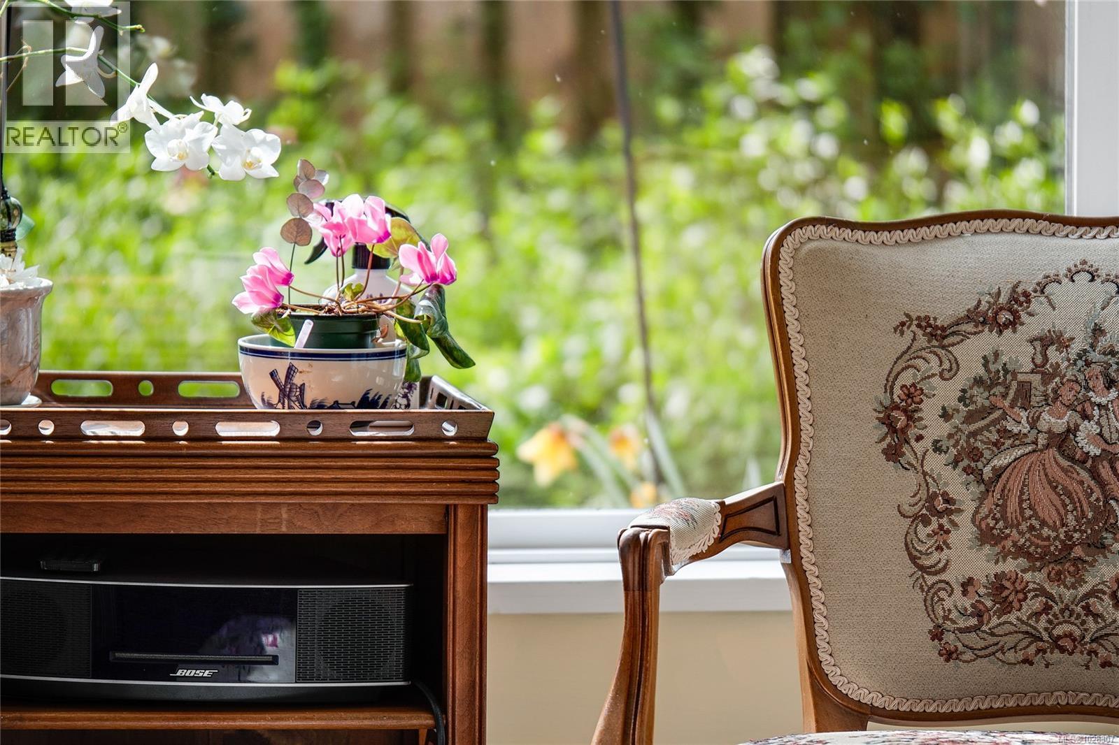 105 1505 Church Avenue, Saanich