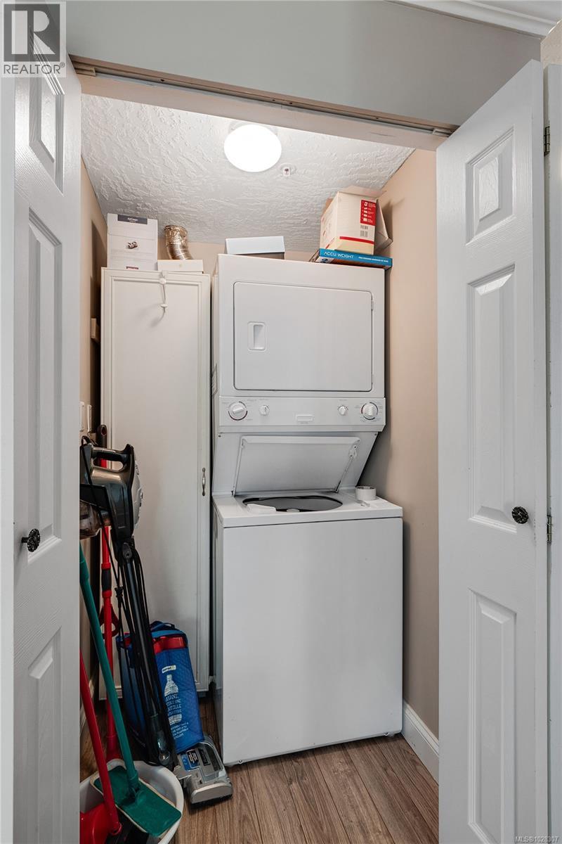 105 1505 Church Avenue, Saanich