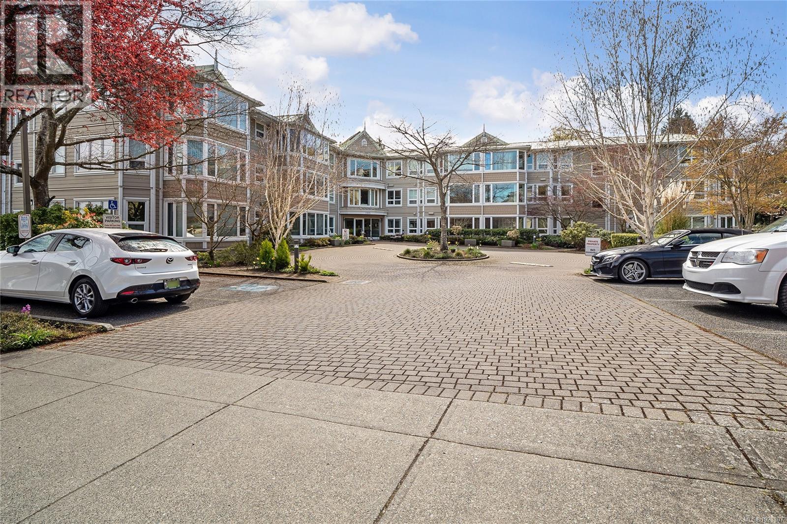 105 1505 Church Avenue, Saanich