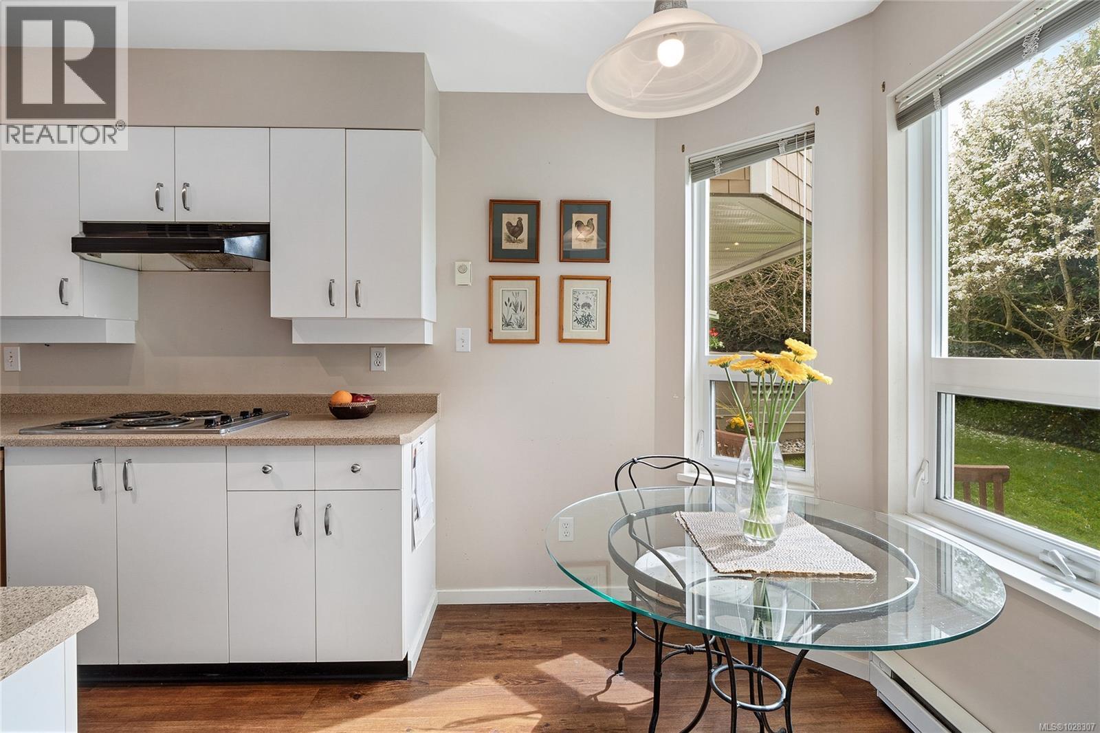 105 1505 Church Avenue, Saanich