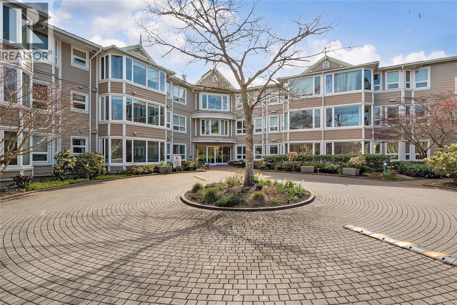 105 1505 Church Avenue, Saanich