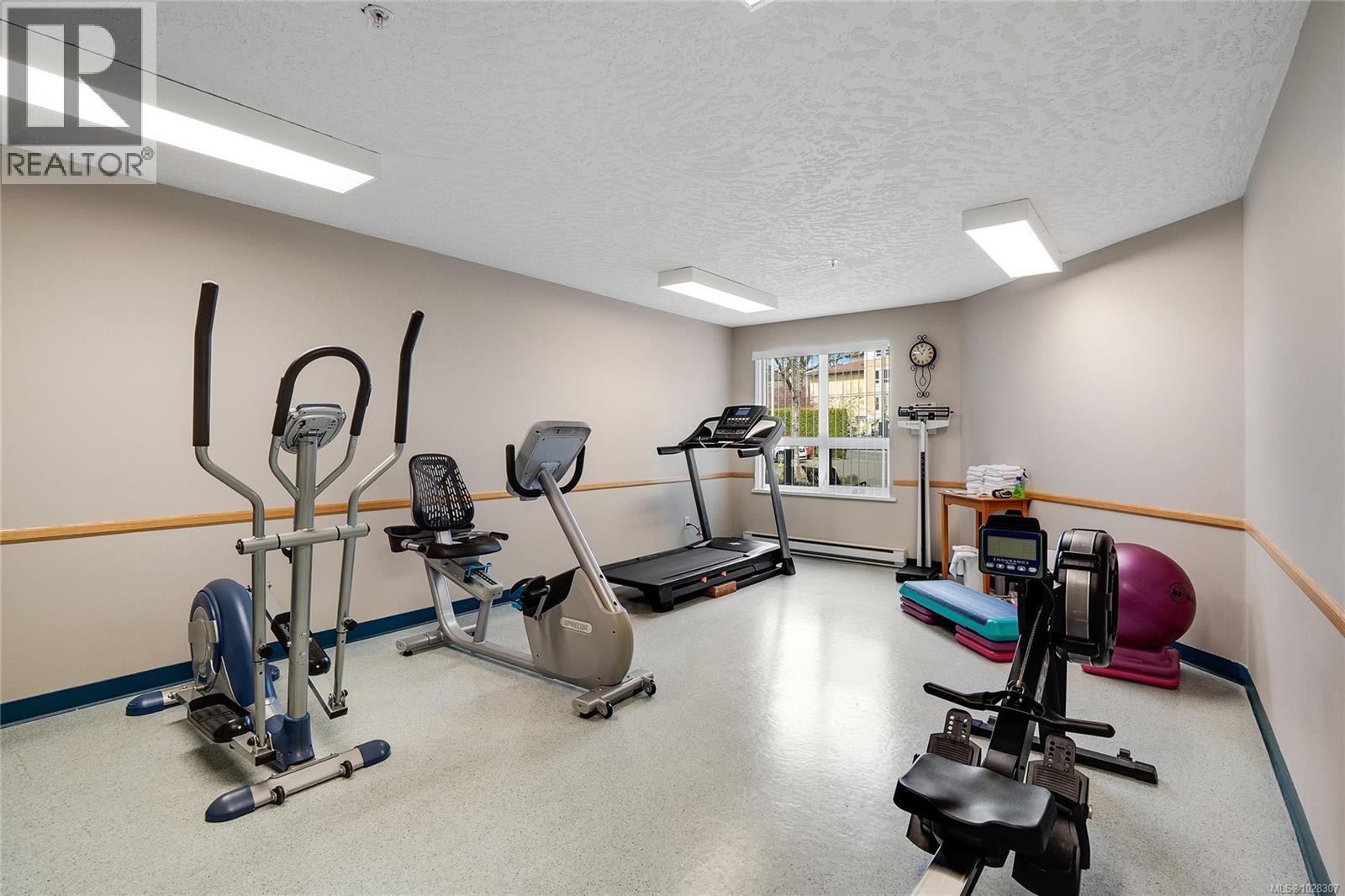 105 1505 Church Avenue, Saanich