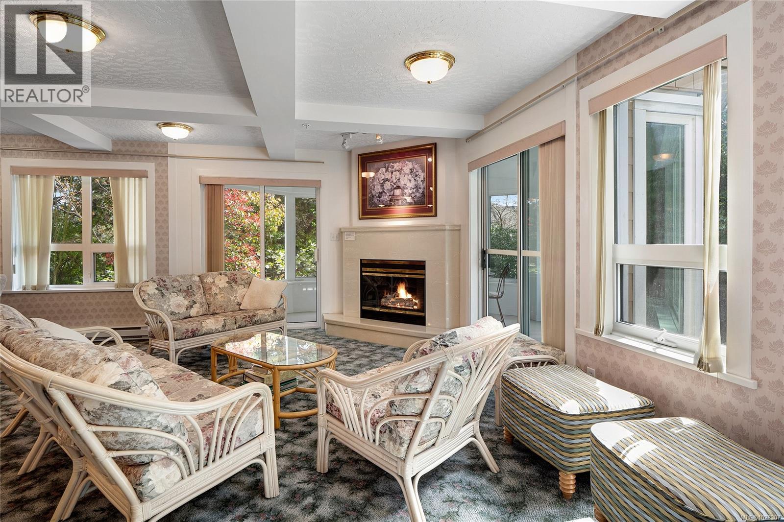 105 1505 Church Avenue, Saanich