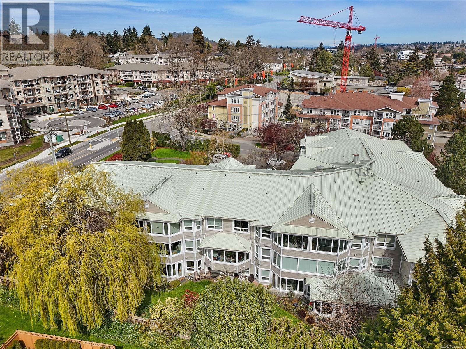 105 1505 Church Avenue, Saanich