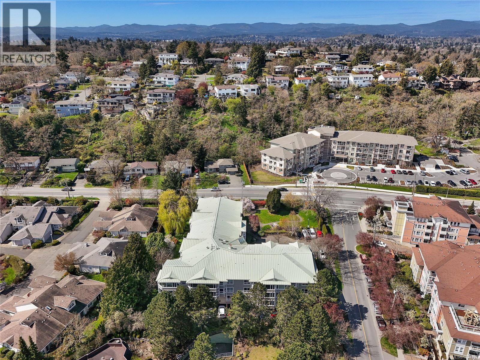 105 1505 Church Avenue, Saanich