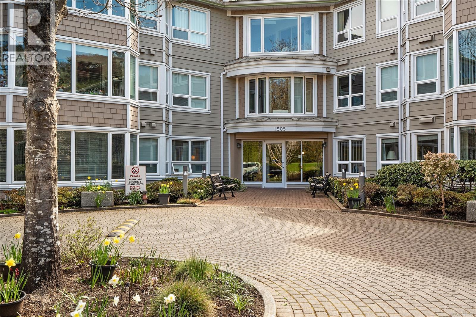 105 1505 Church Avenue, Saanich