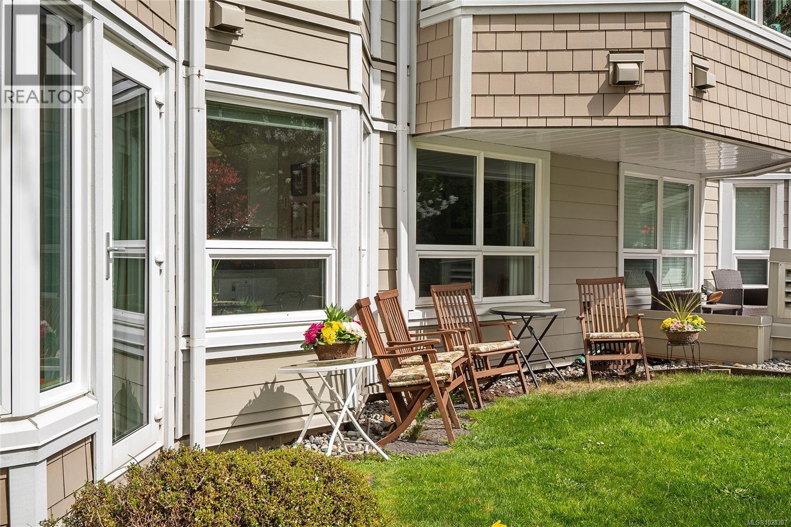 105 1505 Church Avenue, Saanich