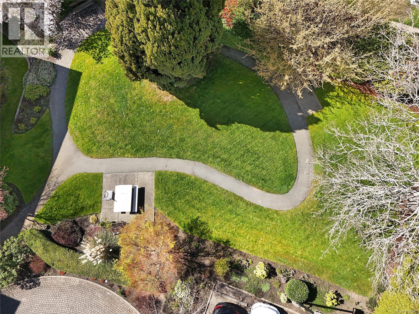 105 1505 Church Avenue, Saanich