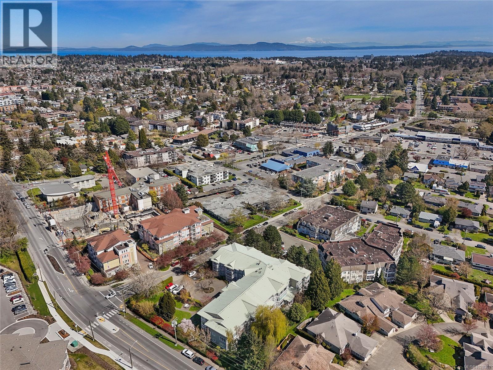 105 1505 Church Avenue, Saanich