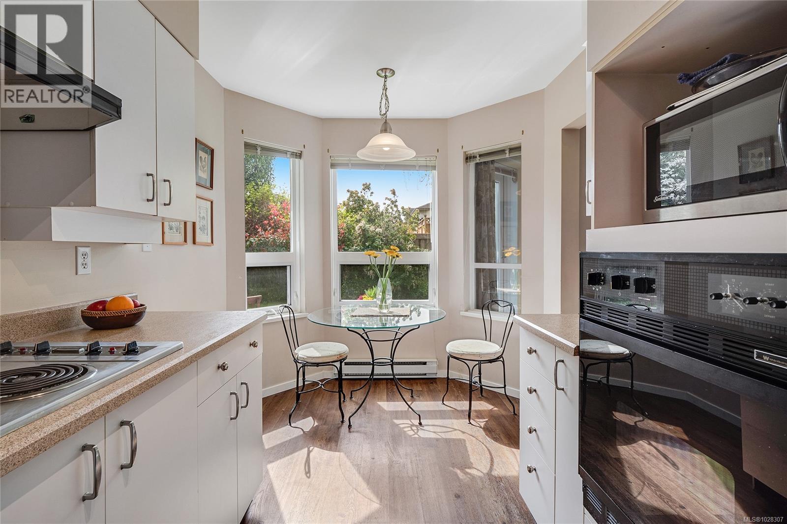 105 1505 Church Avenue, Saanich