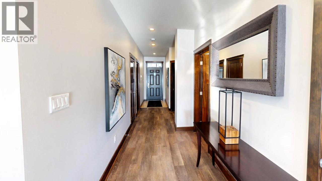 #813 B 800 BIGHORN BOULEVARD - 24