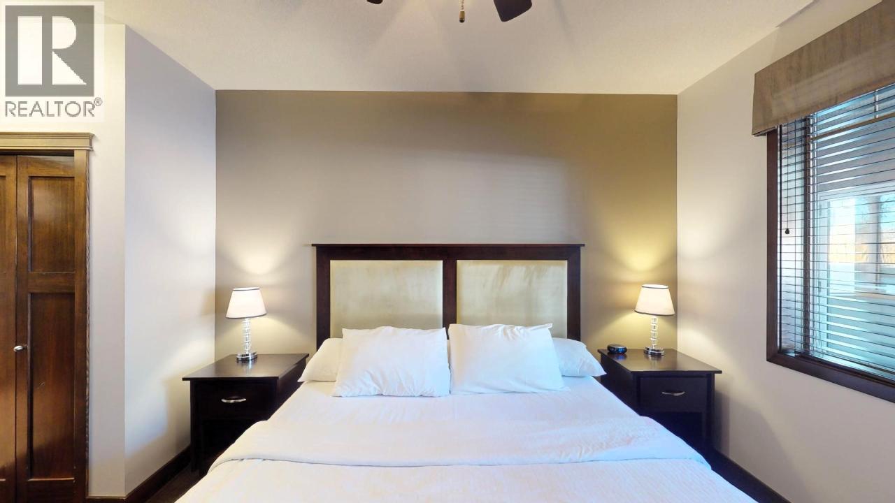 #813 B 800 BIGHORN BOULEVARD - 27