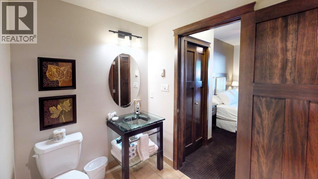 #813 B 800 BIGHORN BOULEVARD - 33