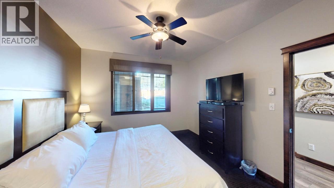 #813 B 800 BIGHORN BOULEVARD - 34