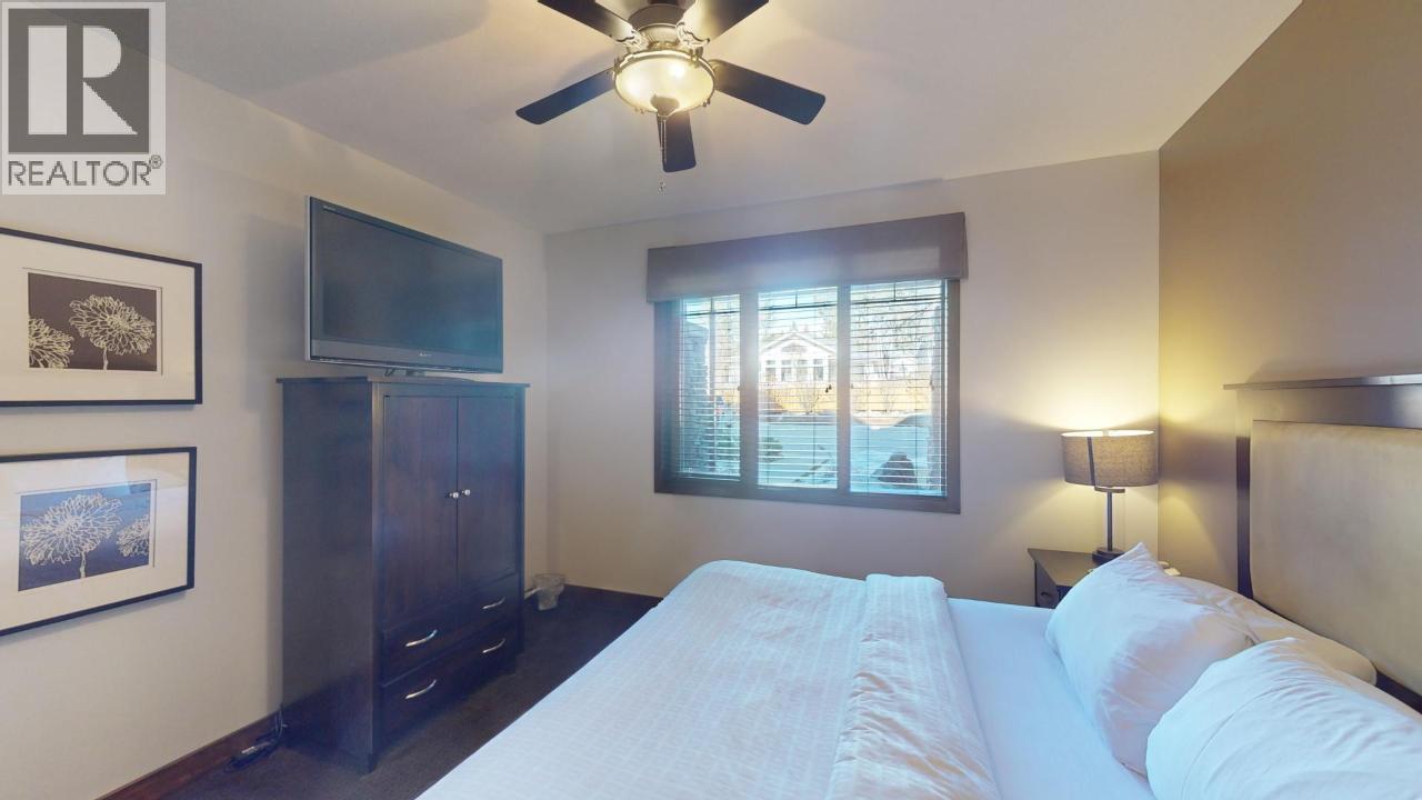 #813 B 800 BIGHORN BOULEVARD - 36