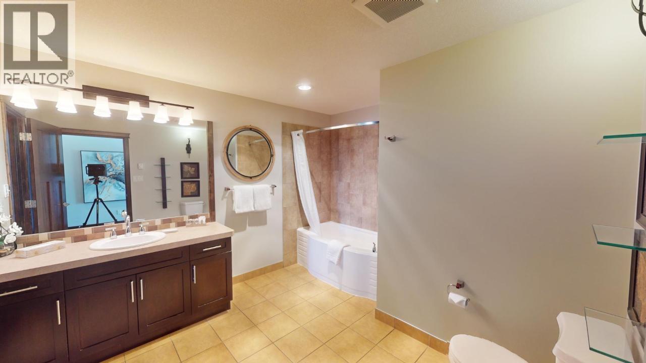 #813 B 800 BIGHORN BOULEVARD - 43