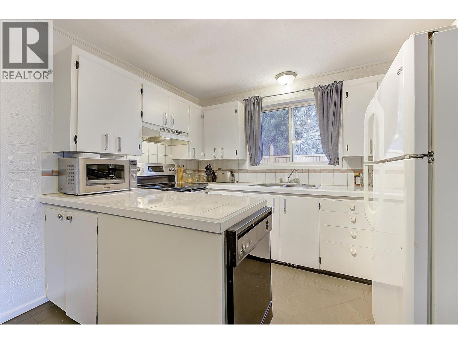  3442 Scott Road, Kelowna