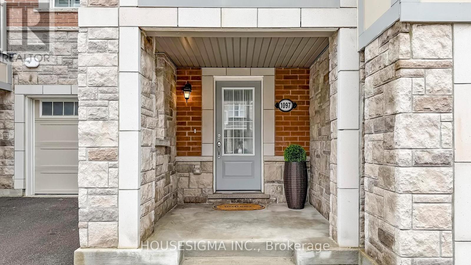1097 SILK STREET - 1