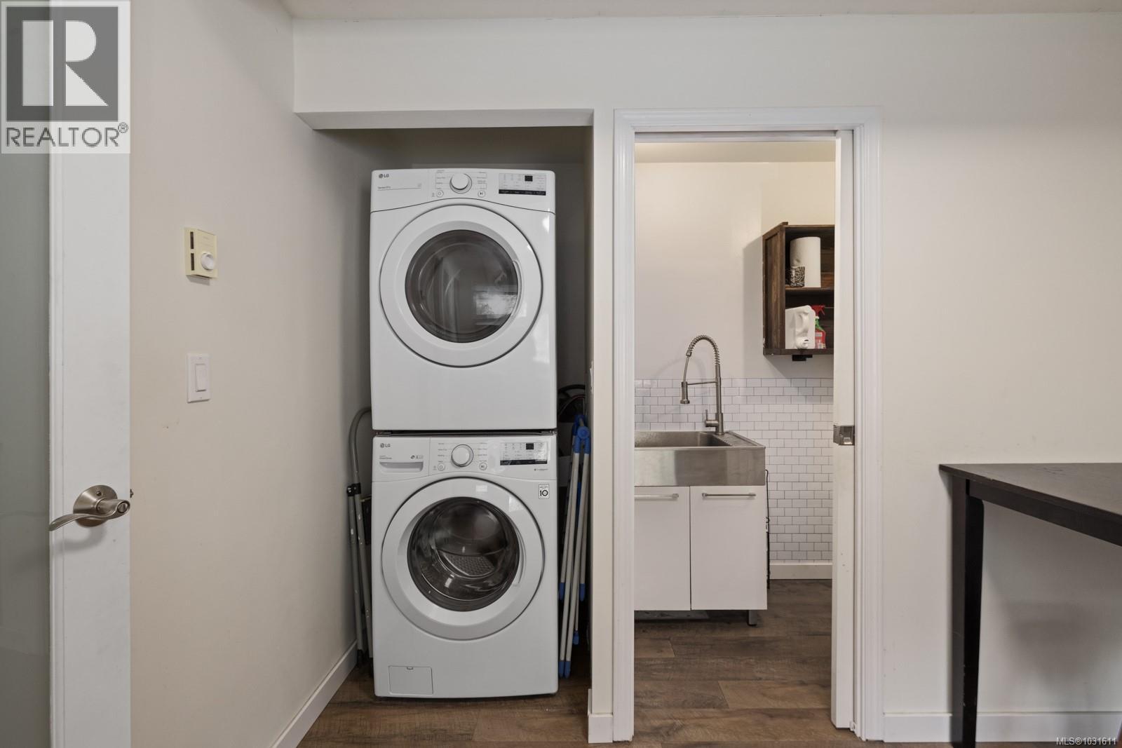 2132 DANDELION LANE - 28