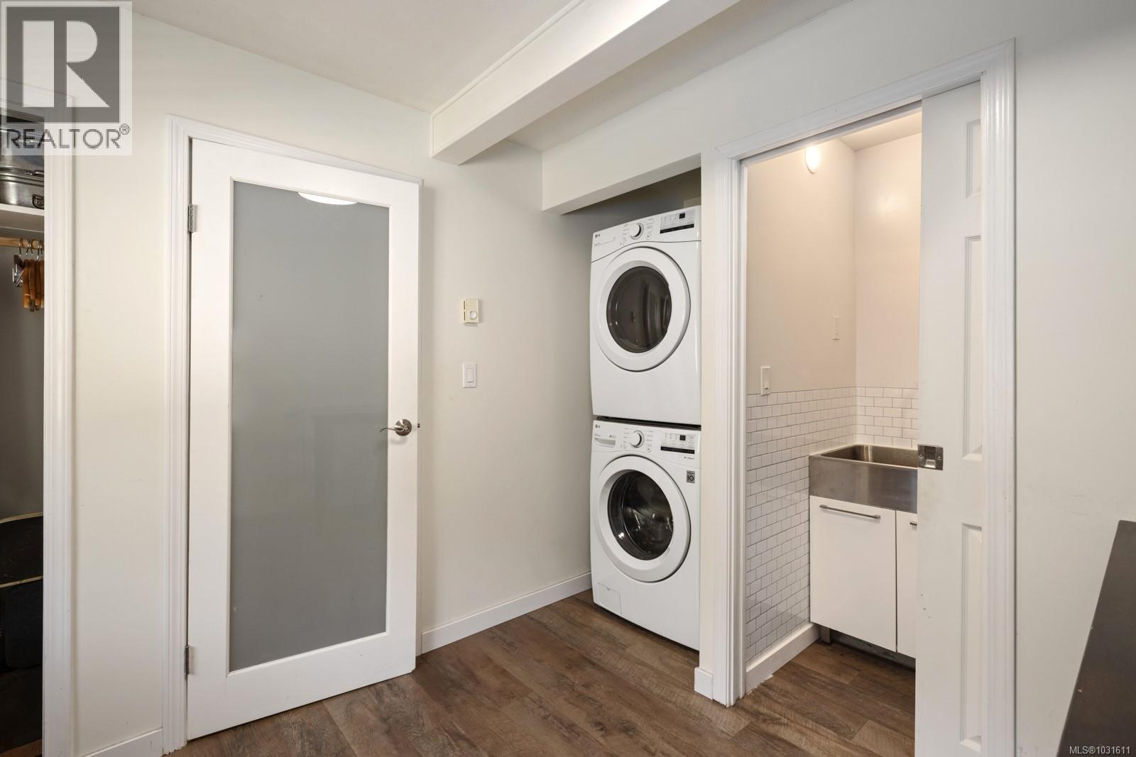 2132 DANDELION LANE - 29