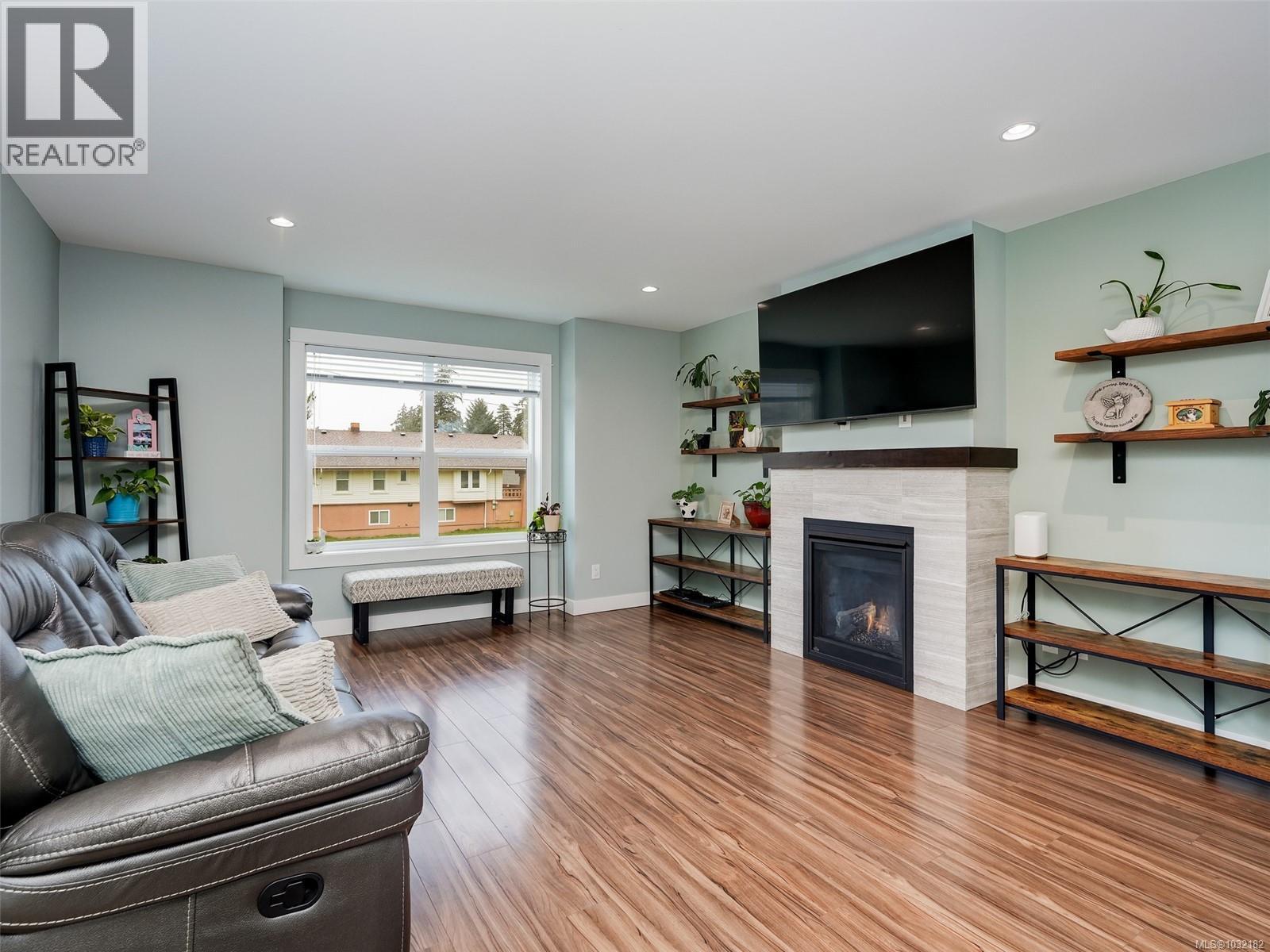 1015 FOXWOOD PL - Image 3