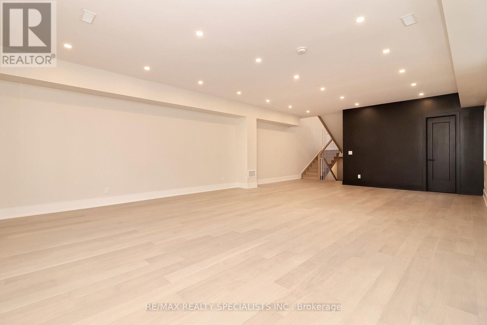 1046 ROOSEVELT ROAD - 15