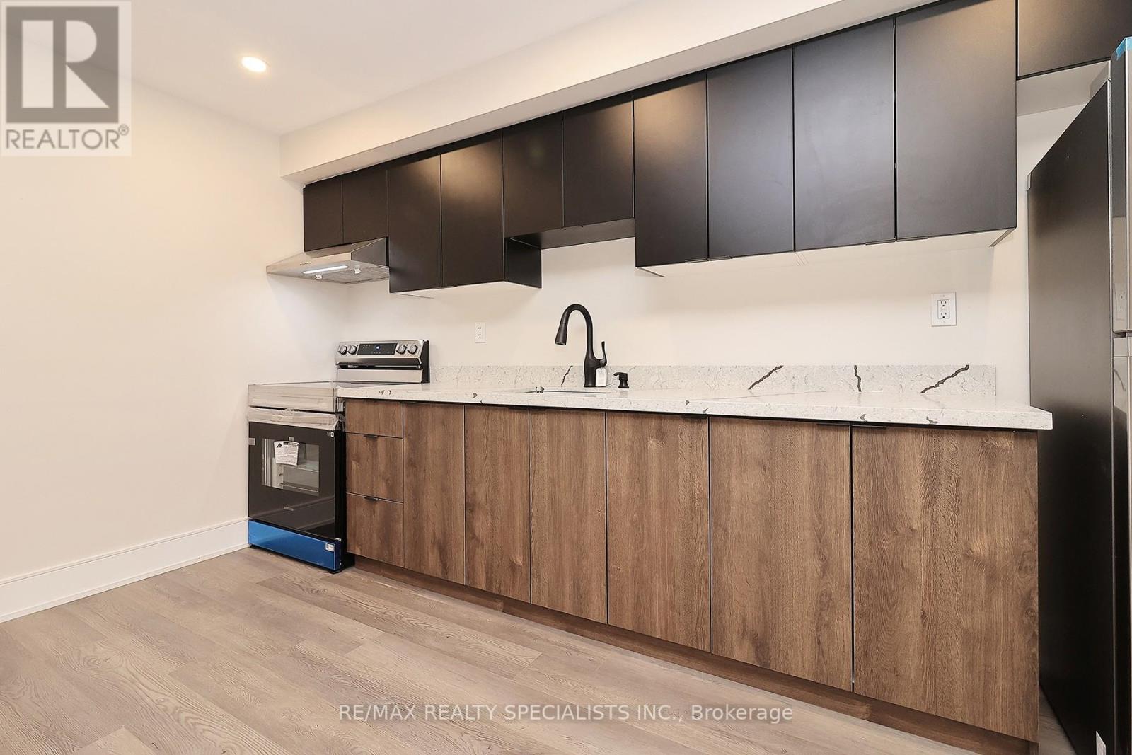 1046 ROOSEVELT ROAD - 34