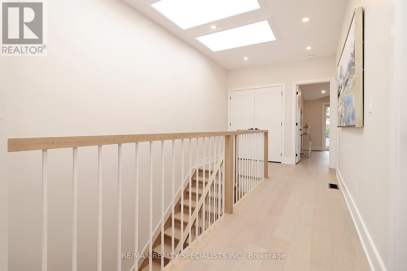 1046 ROOSEVELT ROAD - 43