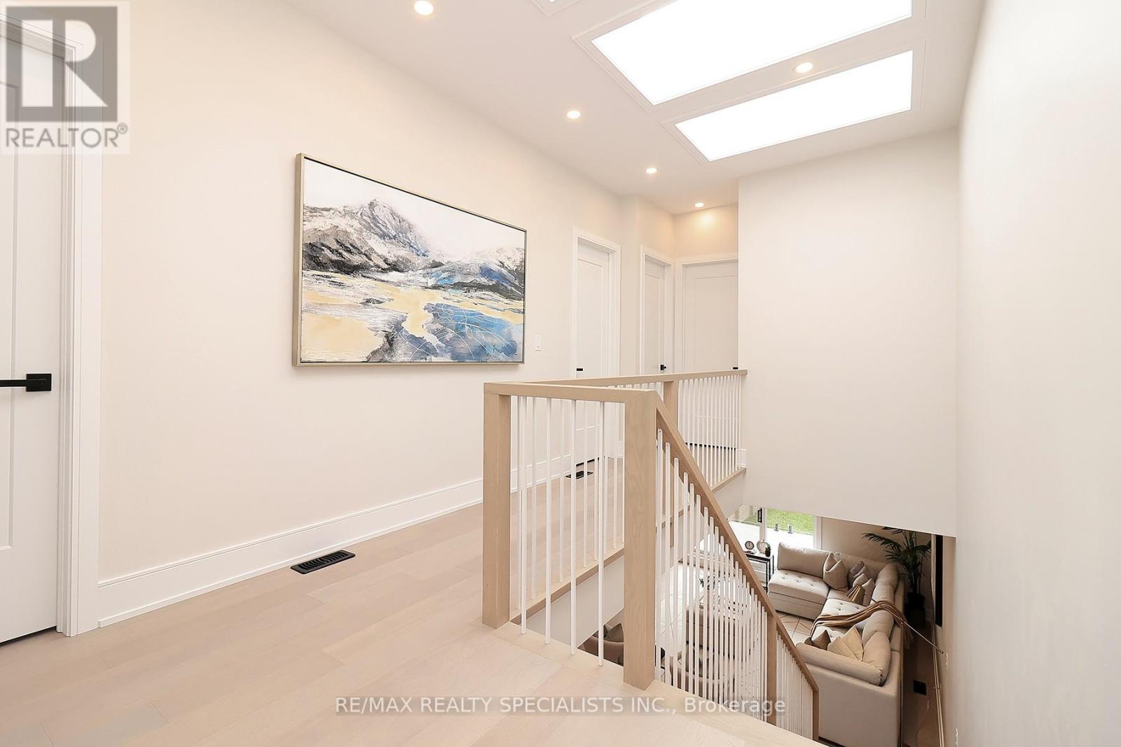 1046 ROOSEVELT ROAD - 48