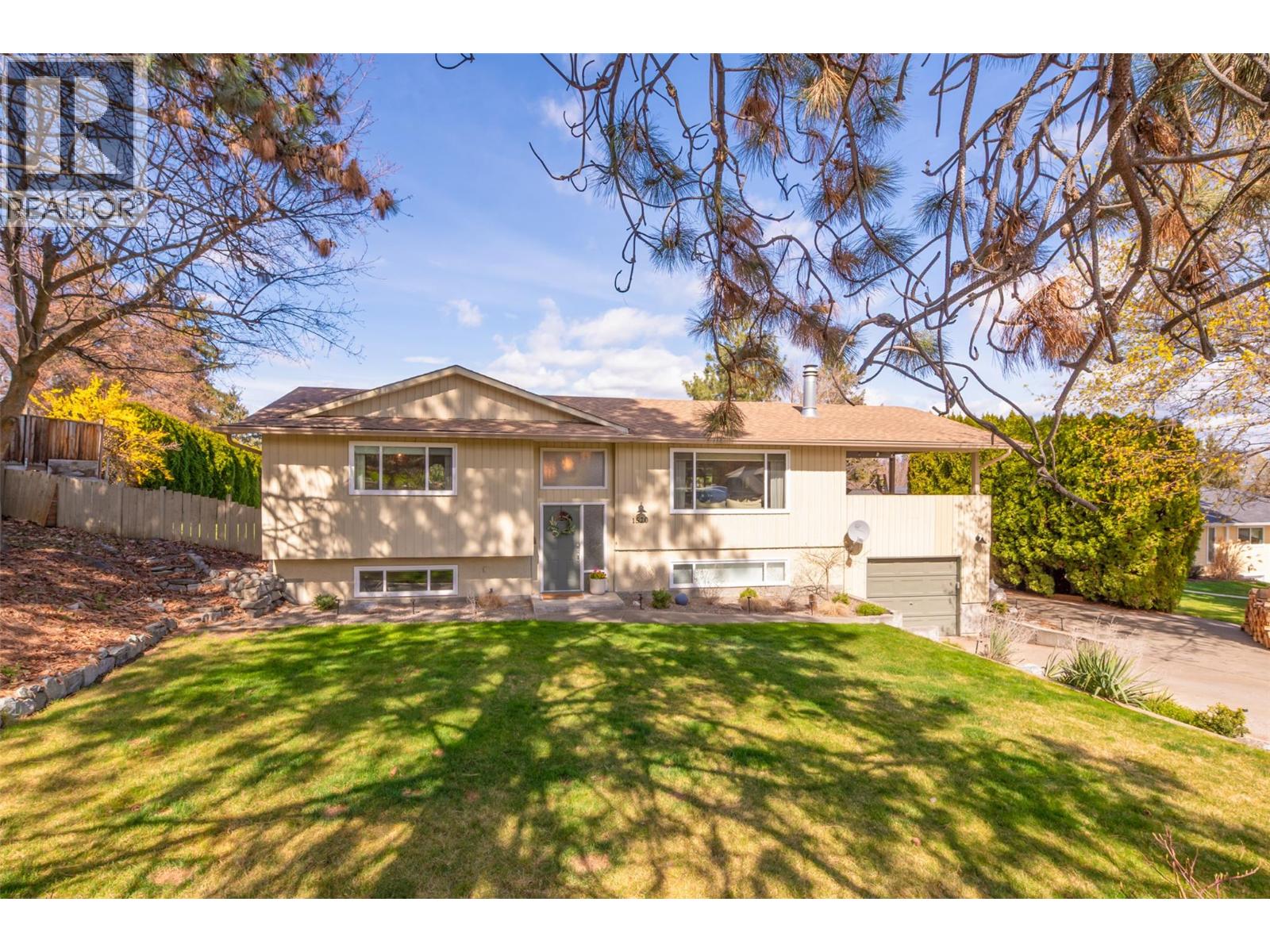1520 Oakridge Road, Kelowna