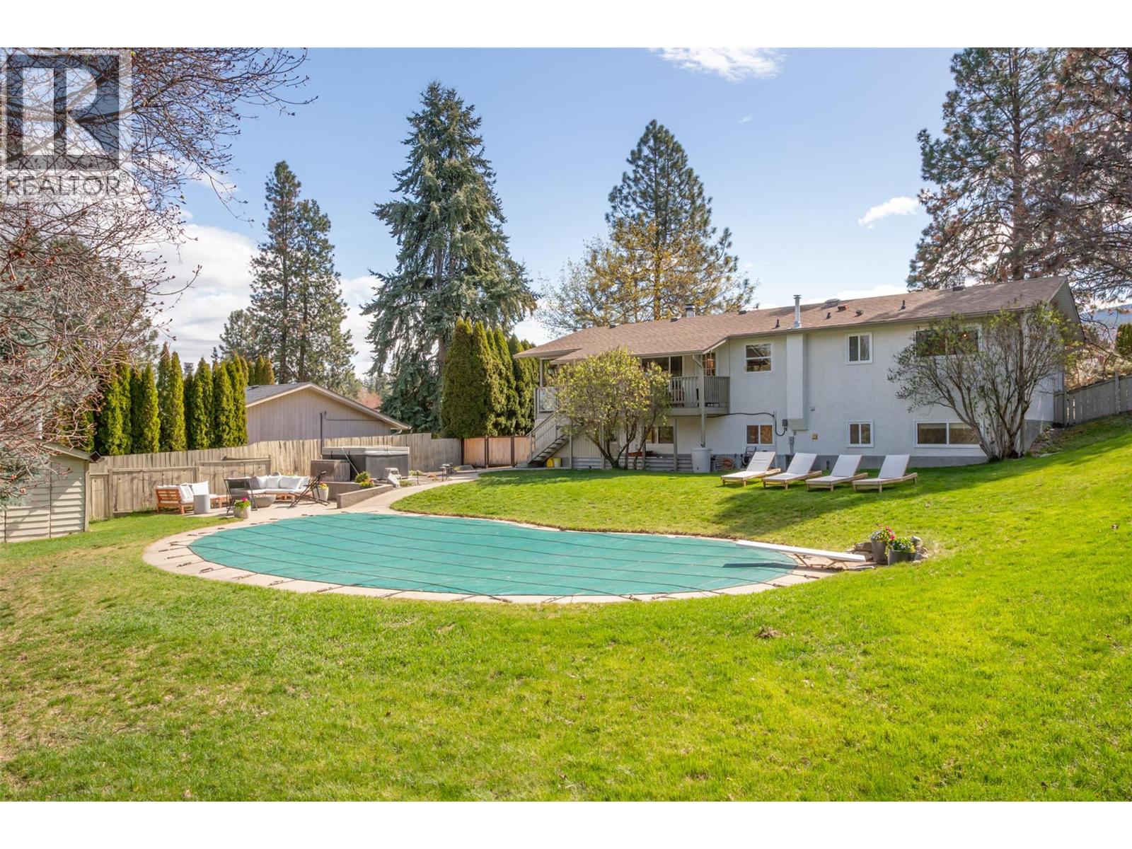 1520 Oakridge Road, Kelowna