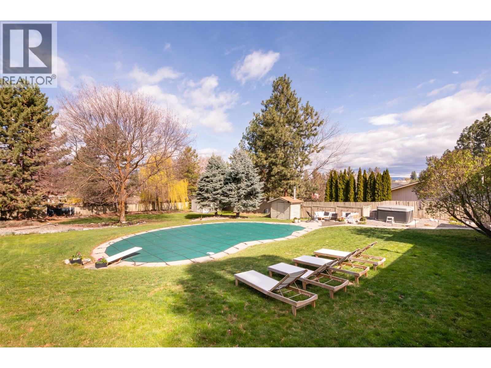 1520 Oakridge Road, Kelowna
